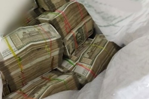 Maharashtra Assembly polls: Pune cops seize SUV with Rs 5 crore cash