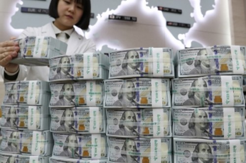 South Korea's fiscal deficit further widens this year