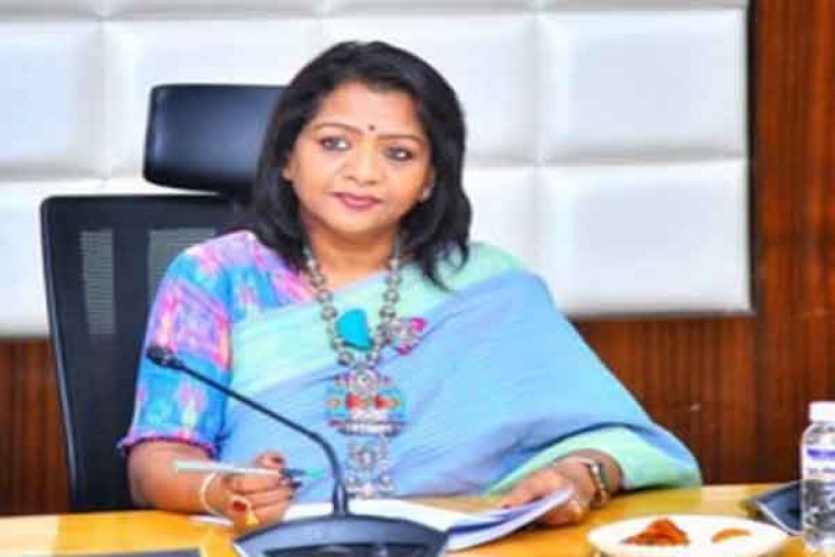 Hyderabad Mayor's Decision to Join Congress Surprises BRS