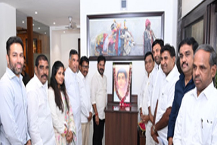 Telangana, Andhra Pradesh CMs pay tributes to Savitribai Phule