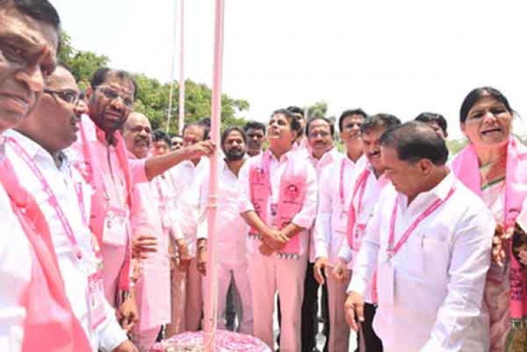 KTR urges BRS cadres to pledge to protect Telangana