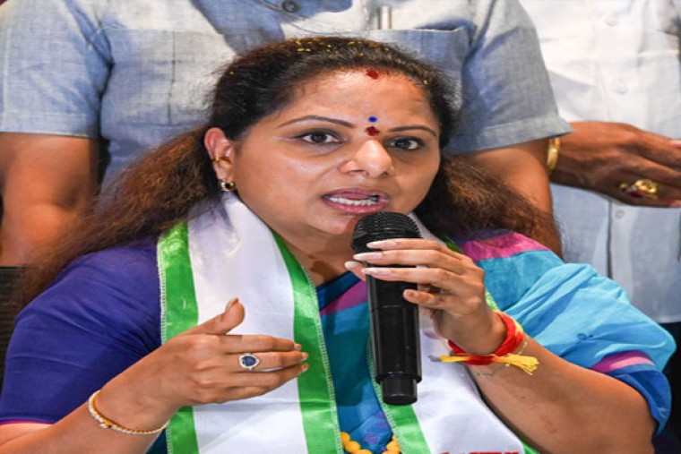 Kavitha sees conspiracy in her ouster as coal workers' union president