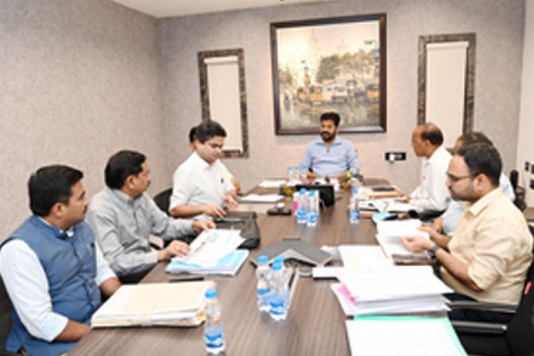 Prepare DPRs for three Metro corridors in Telangana by March-end: CM