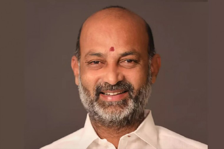 Bandi Sanjay to appear before Women's Commission on March 18