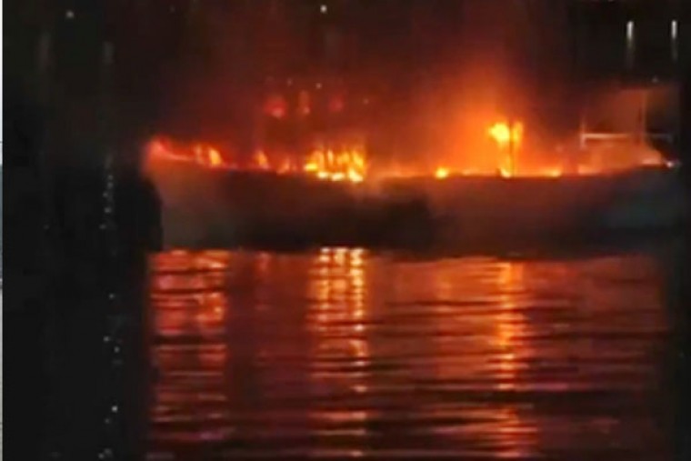 Search on for Hyderabad youth missing after fire on boats in Hussain Sagar lake