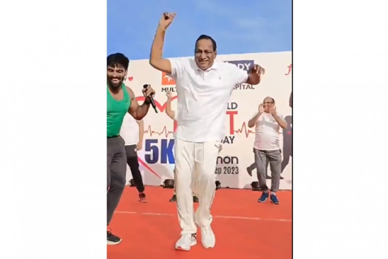 Telangana minister shakes a leg