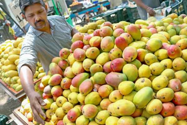 Hyderabad Police Intensify Crackdown on Chemically Ripened Mango Sales