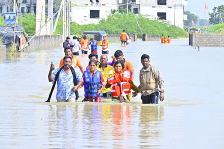 Cyclone Montha impact: Telangana's Warangal, Hanamkonda towns flooded
