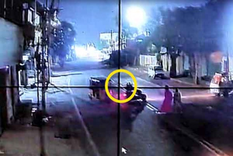 Hyderabad auto driver risks life to confront fleeing chain-snatcher