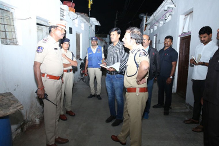 Hyderabad Police Commissioner's midnight knock on homes of history-sheeters