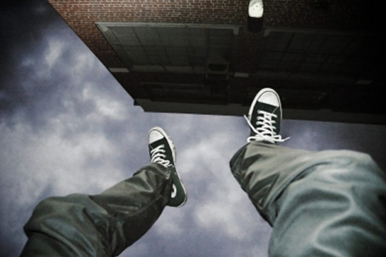 Man jumps to death from building in Hyderabad