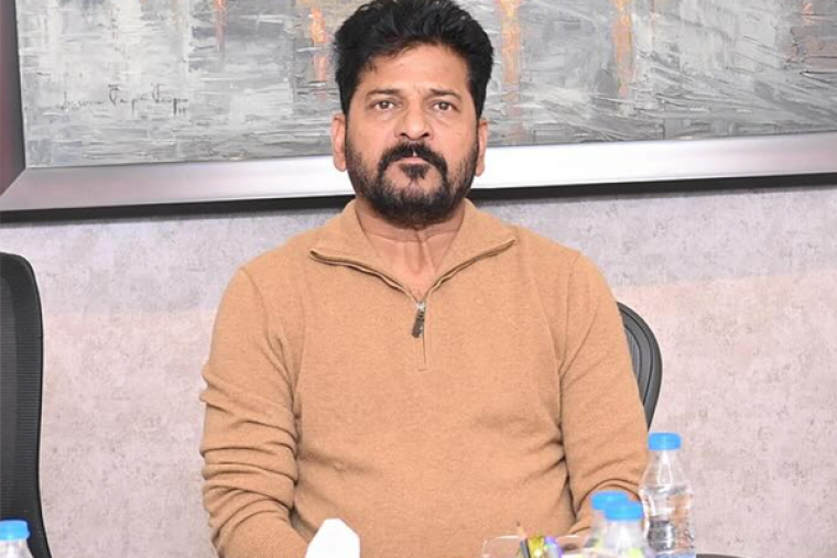 Citing Kaleshwaram, Telangana CM asks officials to go on field visits