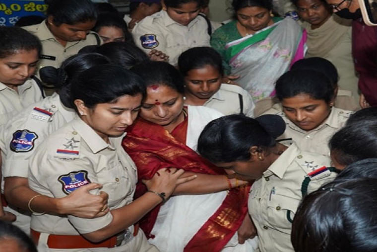 Kavitha continues indefinite fast after police shifts her to Hyderabad