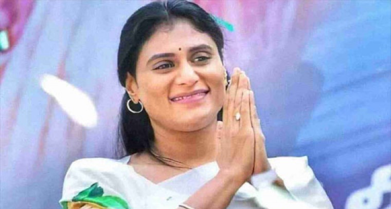 Complaint against Sharmila for making inappropriate remarks about CM KCR, MLAs