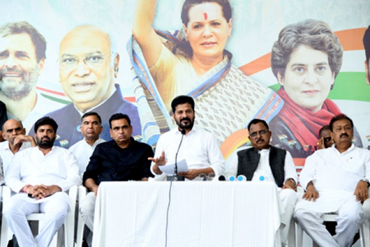 A. Revanth Reddy to explain caste census modalities to Rahul, Kharge