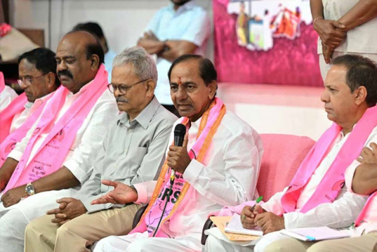 KCR Confident of BRS Comeback, Plans Year-Long Mobilization Against Congress