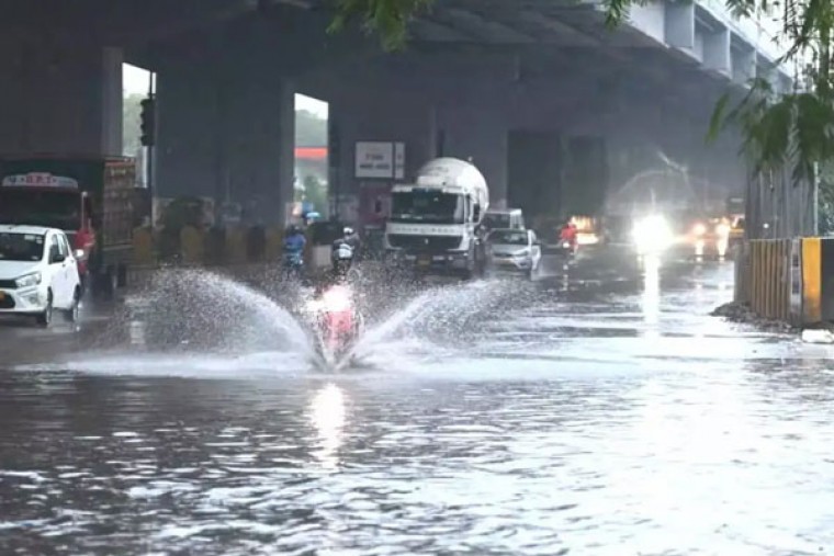 Schools shut in five Telangana districts in view of heavy rain alert