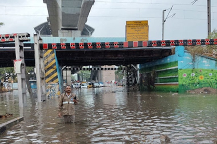 Heavy rains batter Hyderabad, disrupting daily life