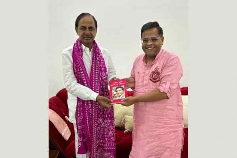 Amit Jogi calls on KCR in Hyderabad