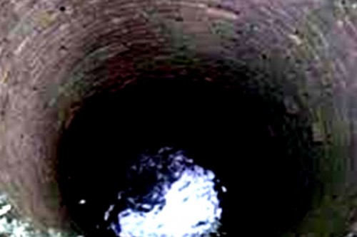Tragedy in Telangana: Woman Dies After Throwing Two Daughters into Well