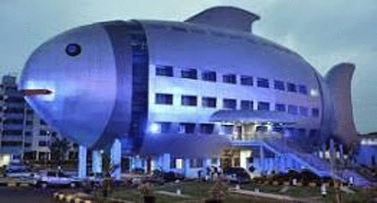 ప్రపంచంలోని వింత కట్టడాల జాబితా,,,,హైదరాబాద్‌ ఫిష్ బిల్డింగ్‌కు చోటు