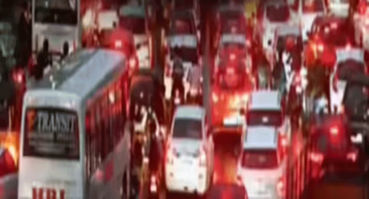 హైదరాబాద్ ట్రాఫిక్ పోలీసుల సూచన,,,వాహనదారులకు అలర్ట్.. అటు వైపు వెళ్లకండి