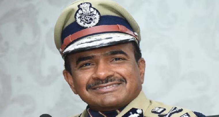 60 వేల విగ్రహాలు నిమజ్జనం: సీవీ ఆనంద్