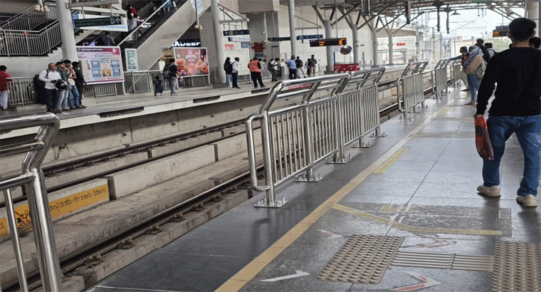 ప్రయాణికులకు ఆ బాధ తప్పినట్లే..!హైదరాబాద్ మెట్రో కీలక నిర్ణయం