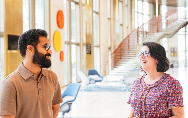 హైదరాబాద్‌లోని అమెరికా కాన్సులేట్‌ను సందర్శించిన జూనియర్ ఎన్టీఆర్