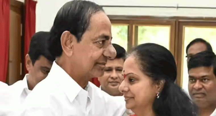 తండ్రిని కలిసేందుకు ఫామ్‌హౌస్‌కు చేరుకున్న కవిత