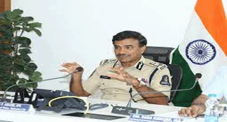 చదివింది ఇంటరే.. సినిమాల పైరసీతో.. లక్ష డాలర్లు వెనకేశాడు