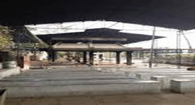 శ్మశానం స్పెషల్ రూమ్ లో  పాడు పనులు