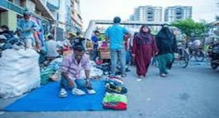 ఫుట్‌పాత్‌లపై షాపులు.. కూల్చివేతలు మొదలు