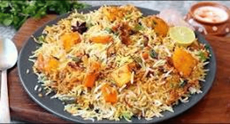 తెలంగాణ విద్యార్థులకు ,,,,,బ్రేక్‌ఫాస్ట్‌లో వెజ్ బిర్యానీ