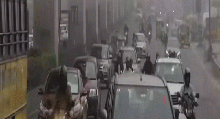 కాలుష్యంలో దేశ రాజధాని ఢిల్లీతో హైదరాబాద్ పోటీ