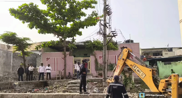 అత్తాపూర్‌లో రూ.500 కోట్ల విలువైన భూమి స్వాధీనం,,,హైడ్రా మరో భారీ ఆపరేషన్