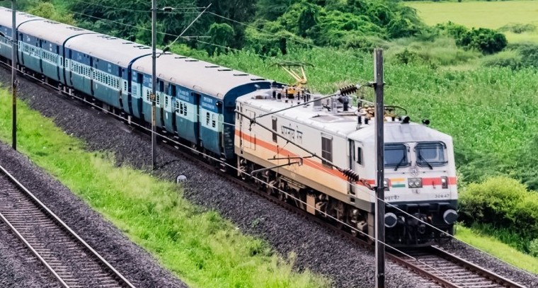 వేళాంగిణీ పండుగ సందర్భంగా ప్రత్యేక రైళ్లు, సికింద్రాబాద్-గుంటూరు మార్గంలో రైళ్ల రద్దు..!

