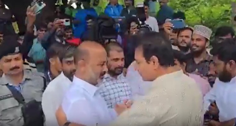 సిరిసిల్ల వరదల్లో రైతుల రక్షణ.. కేటీఆర్, బండి సంజయ్ మధ్య అరుదైన సమైక్యత

