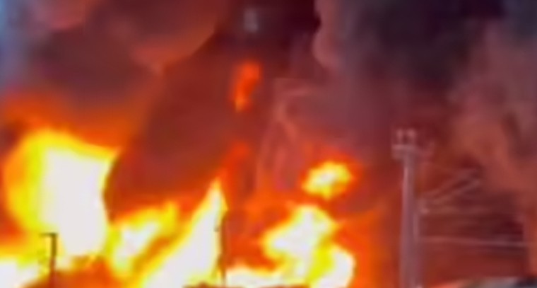 కాటేదాన్‌లో భారీ అగ్నిప్రమాదం.. ప్లాస్టిక్ కంపెనీలో మంటలు, దట్టమైన పొగ

