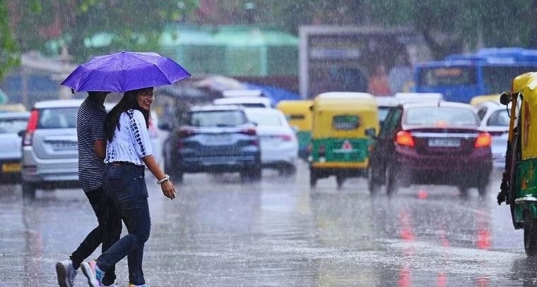 తెలంగాణలో భారీ వర్షాలు.. రెడ్ అలర్ట్ జారీ

