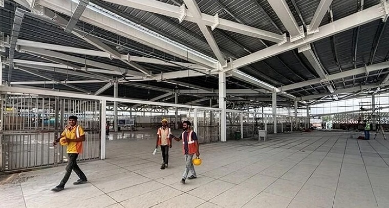 భారీ రద్దీకి చెక్! దేశవ్యాప్తంగా 76 రైల్వే స్టేషన్లలో 'యాత్రి సువిధా కేంద్రాలు'.. తెలుగు రాష్ట్రాల్లో 6 స్టేషన్లకు బంపర్ ఆఫర్!

