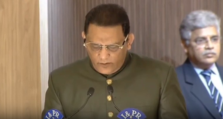 తెలంగాణ కేబినెట్‌లో అజారుద్దీన్‌ ఎంట్రీ.. నూతన శకానికి నాంది పలికిన క్రీడా దిగ్గజం ప్రమాణ స్వీకారం

