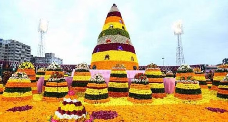 తెలంగాణలో బతుకమ్మ సంబరాలు

