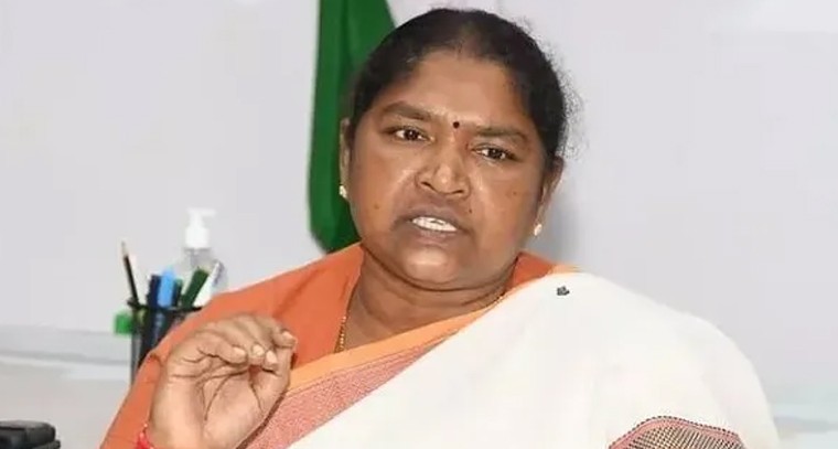 కేటీఆర్‌పై మంత్రి సీతక్క ఆగ్రహం.. రైతు సంక్షేమంపై కాంగ్రెస్ కట్టుబడి ఉంది..!

