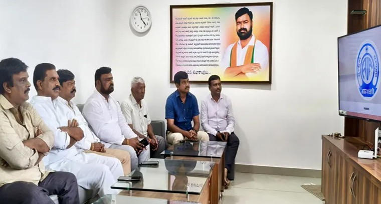 భారత నారీశక్తికి ప్రధాని మోదీ ప్రశంసలు.. కొంపల్లిలో మన్ కీ బాత్ వీక్షణం

