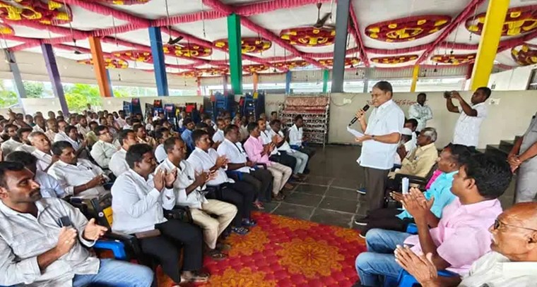 యూరియా కొరతపై మాజీ ఎమ్మెల్యే రెడ్యా నాయక్ ఆగ్రహం.. 'రైతుల కష్టాలు కాంగ్రెస్ కొంప ముంచుతాయి!'

