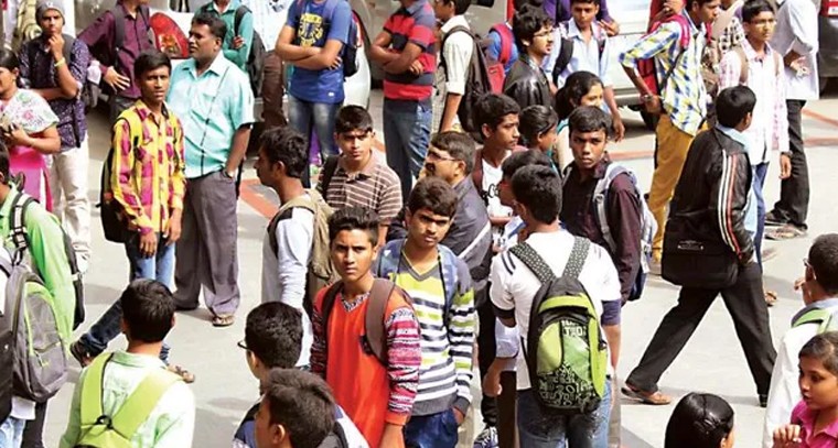 తెలంగాణలో ఫీజు రీయింబర్స్‌మెంట్‌ కొత్త నిబంధనలు..  విద్యార్థులకు కఠిన షరతులు

