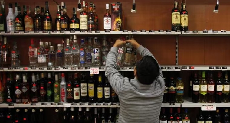 తెలంగాణలో మద్యం ప్రియులకు షాక్..!

