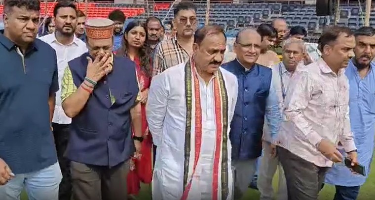 పీసీసీ అధ్యక్షుడి చేతుల మీదుగా వికలాంగుల క్రీడోత్సవాలు ప్రారంభం

