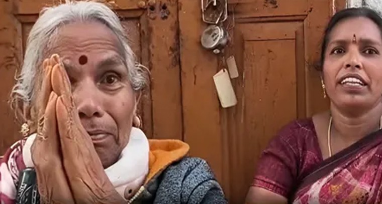 సింగరేణి ఉద్యోగి నిర్వాకం.. కన్నతల్లికి అన్నం పెట్టక, ఇంటి నుంచి గెంటేసి.. కొడుకు ఇంటి ఎదుట వృద్ధురాలి దీక్ష

